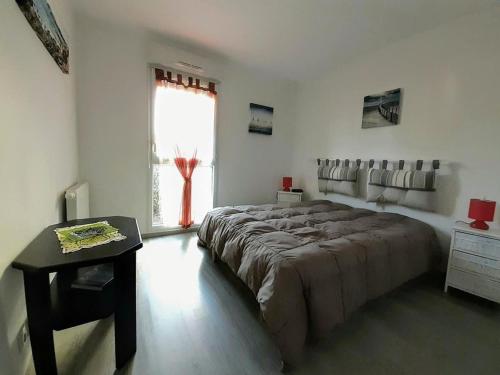 Appartement à 150m de la grande plage de Sion - image 5