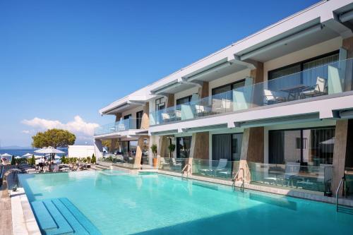 2 bedrooms, 4 beds