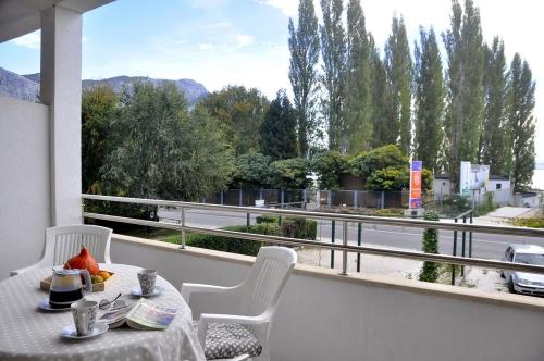 Apartment in Duce with sea view, terrace, air conditioning, WiFi 4969-1, Duće (photo 6)