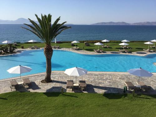 Neptune Luxury Resort - Accommodation - Mastichari