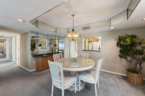 White sand warm breeze welcome to paradise two bedroom Gulf front condo LHT901 - image 3