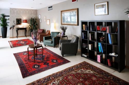 Hotel Airone - image 8