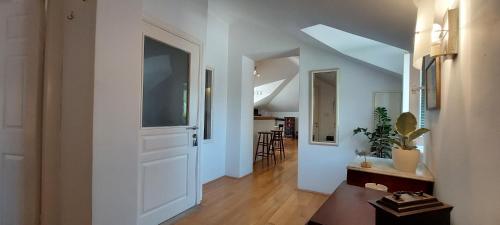 Apartment with Sea View image 10