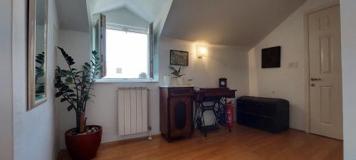 Apartment with Sea View image 8