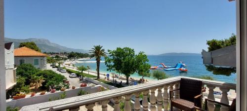 Apartment with Sea View image 7