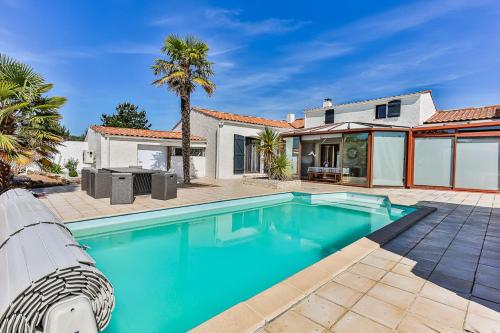 Grande maison avec piscine gîte à louer Soullans