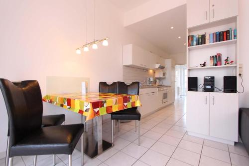 Apartment with Terrace image 10