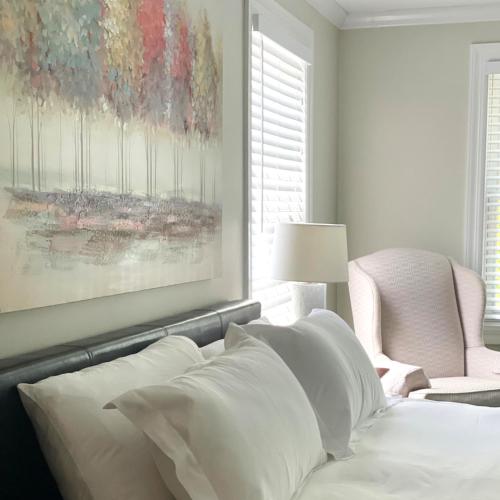 The Homestead Room Type - King Guestroom w/ Fireplace