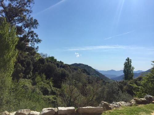 CHARMANT APPARTEMENT CALME ENTRE MER ET MONTAGNE