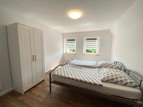 Ferienwohnung mit Balkon und Garten OG 1.4km von Freie Waldorfschule entfernt