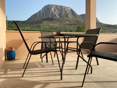. Acrocorinthos House