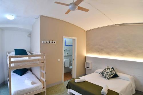 Hostal l'Estrella - image 7