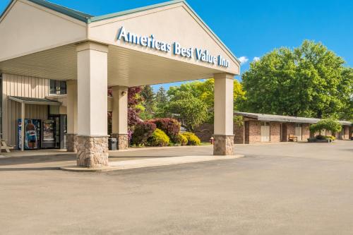 Americas Best Value Inn-Painted Post - Accommodation