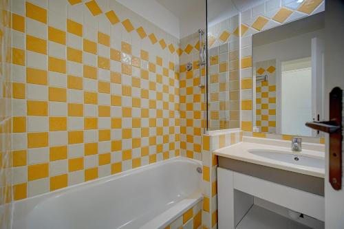 IMMOGROOM - 2 Rooms sea view - Pool - Terrace - Parking