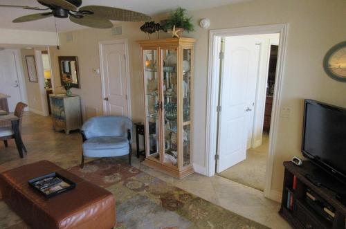 Carlos Pointe 612 by Kathy Nesbit Vacations