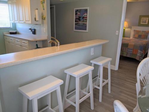 Carlos Pointe 535 by Kathy Nesbit Vacations - image 5