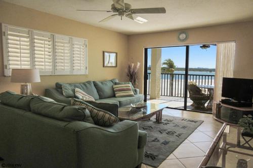 Carlos Pointe 421 by Kathy Nesbit Vacations - main image