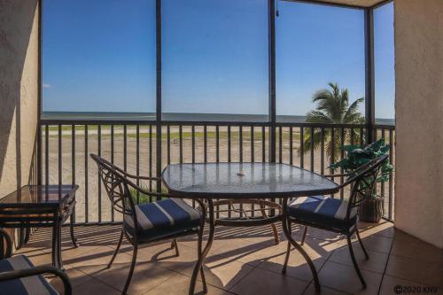 Carlos Pointe 413 by Kathy Nesbit Vacations - image 4