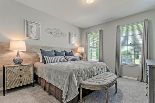 Perfect Vacation Home with Pvt Pool & Patio at Solara Resort - image 9