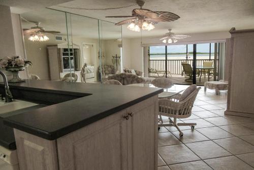 Carlos Pointe 231 by Kathy Nesbit Vacations - main image