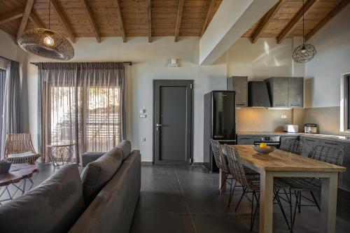 Brand new Villa Lefka with private pool at Platies in Elios Proni