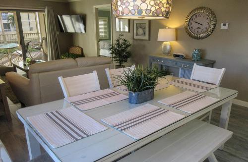 Sand Caper 108 by Kathy Nesbit Vacations - image 7