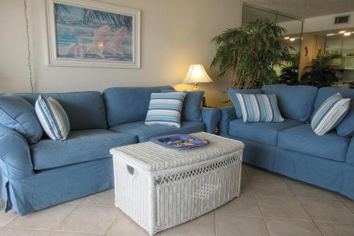 Castle Beach 304 by Kathy Nesbit Vacations - image 6