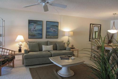 Sand Caper 407 by Kathy Nesbit Vacations - image 7