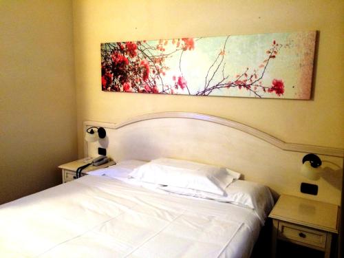 Hotel Sextum The 3-star Hotel Sextum offers comfort and convenience whether youre on business or holiday in Bientina. Offering a variety of facilities and services, the hotel provides all you need for a good nigh