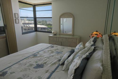 Estero Beach & Tennis 1108A by Kathy Nesbit Vacations - image 10