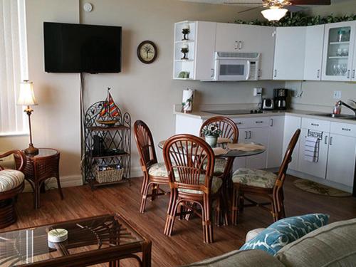 Estero Beach & Tennis 807A by Kathy Nesbit Vacations - main image
