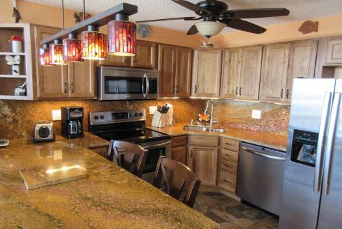 Estero Beach & Tennis 803C by Kathy Nesbit Vacations - image 10