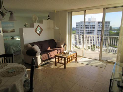 Estero Beach & Tennis 701A by Kathy Nesbit Vacations - image 12
