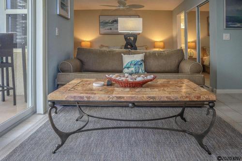 Estero Beach & Tennis 206B by Kathy Nesbit Vacations - image 12