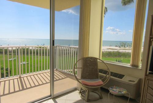 Estero Beach & Tennis 205A by Kathy Nesbit Vacations - image 2