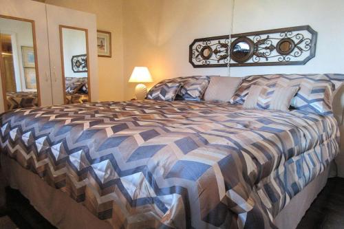 Estero Beach & Tennis 202C by Kathy Nesbit Vacations - image 10