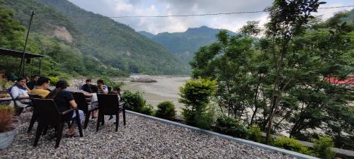 H7 Stay On the Ganges, Yoga & Spa Resort, Rishikesh