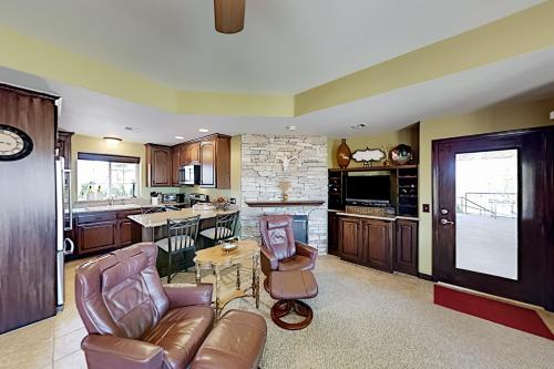 Private Casita Overlooking Winery home - image 4