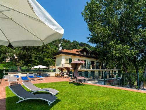 Lovely holiday home in Meina on Lake Maggiore
