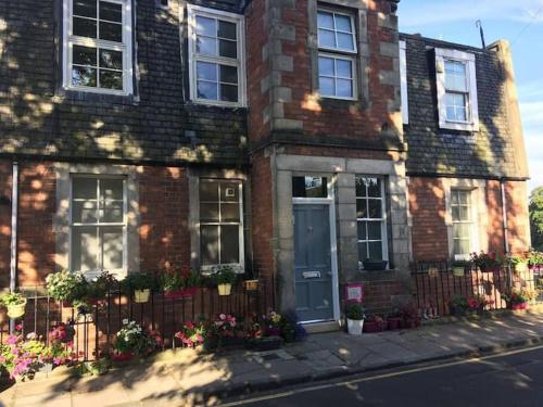 Picture of Beautiful Scandi-Inspired One Bed In Stockbridge