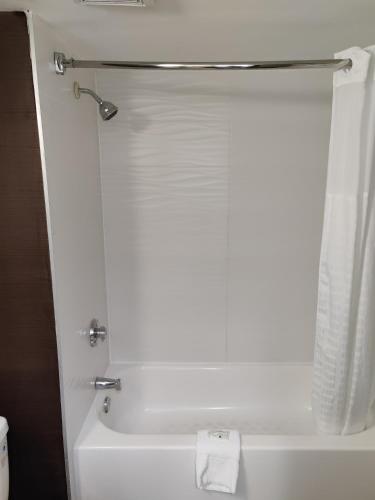 Quality Inn Peterborough Room Type - Standard Double Room - Non-Smoking