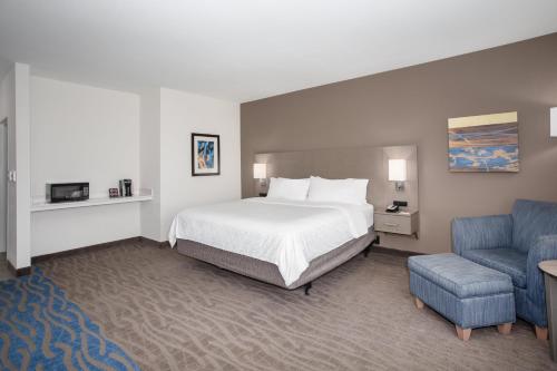 Holiday Inn Express & Suites GREAT BEND