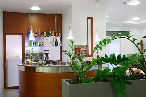Hotel Paris - main image
