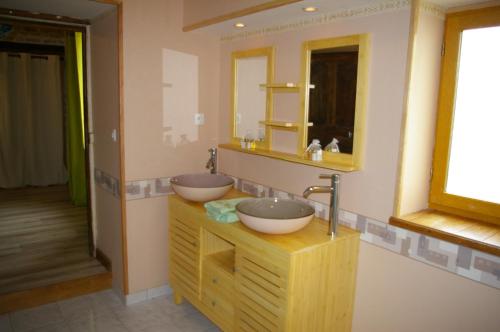 Vannituba, Gite au Chalet in Laferte-sur-Aube