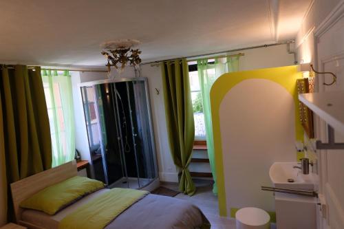 2 twin beds