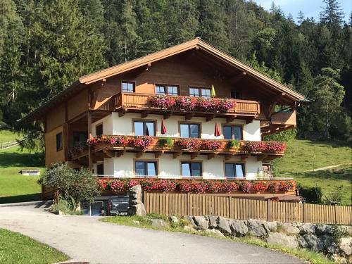  Haus Fernsebner, Pension in Lofer