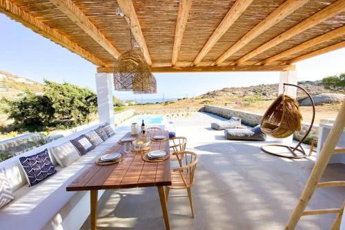 Luxury Cycladic Villa with Seaview and MiniPool