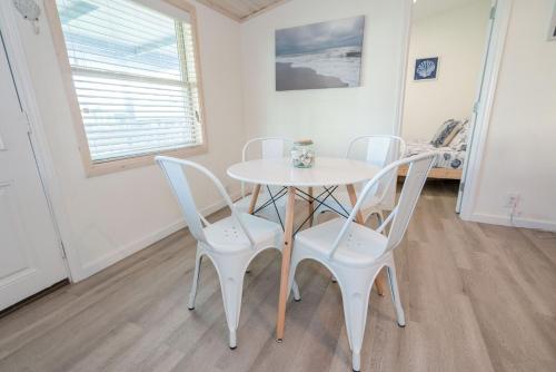 Cast a Waves - Great Beach Bungalow - Close to the Gulf - image 7