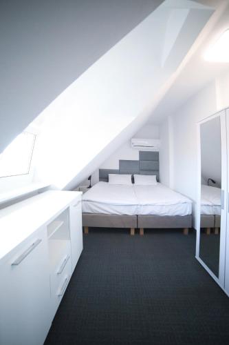 Family Room with Lake View