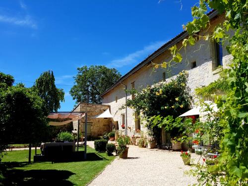 La Chabotterie Holiday Home cottage Sammarçolles